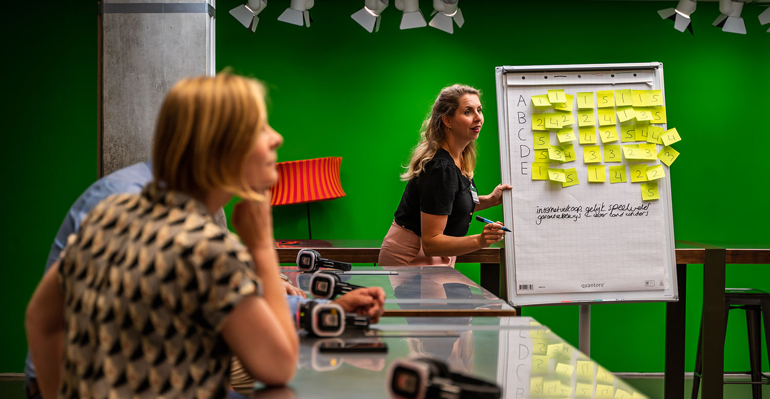 class="img-responsive